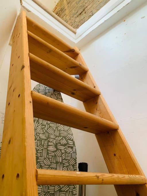 Funky 2 Bedroom Apartment In Town Centre Гастингс Экстерьер фото